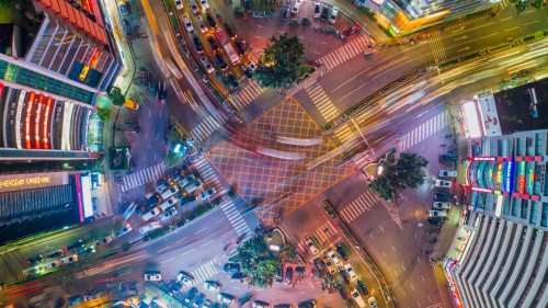 达卡环形交叉路口的鸟瞰图，孟加拉国 (© Azim Khan Ronnie/Amazing Aerial Agency)