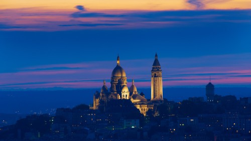 蒙马特和圣心大教堂，巴黎，法国 (© Tuul & Bruno Morandi/Getty Images)