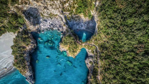 阿科马尼奥海滩，卡拉布里亚，意大利 (© Alessio de Cicco/Getty Images)