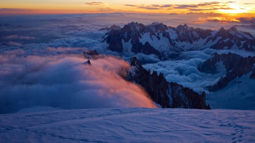 沙莫尼的勃朗峰，法国 (© Simon Schöpf/Getty Images)